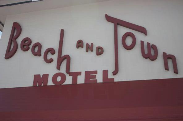 Beach And Town Motel Hollywood Exterior photo